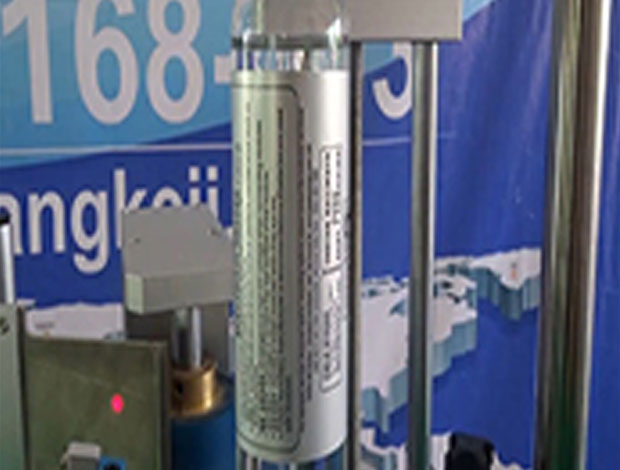 （視頻）新疆紅酒瓶全自動立式定位貼標機AS-C03